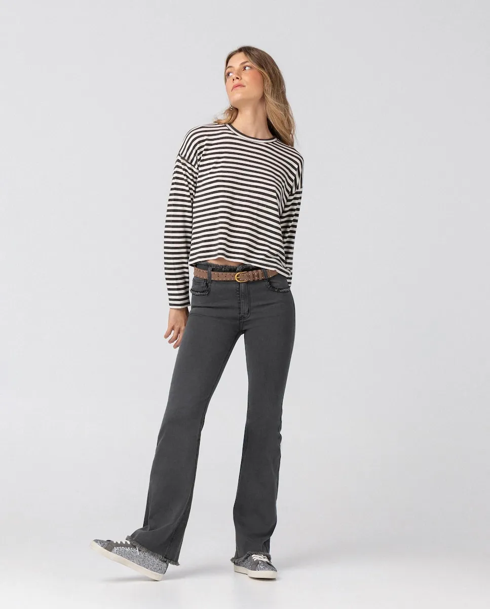 Женские джинсы с высокой талией и низкой потертостью Noon, серый
Женские джинсы с высокой талией и низкой потертостью Noon, серый