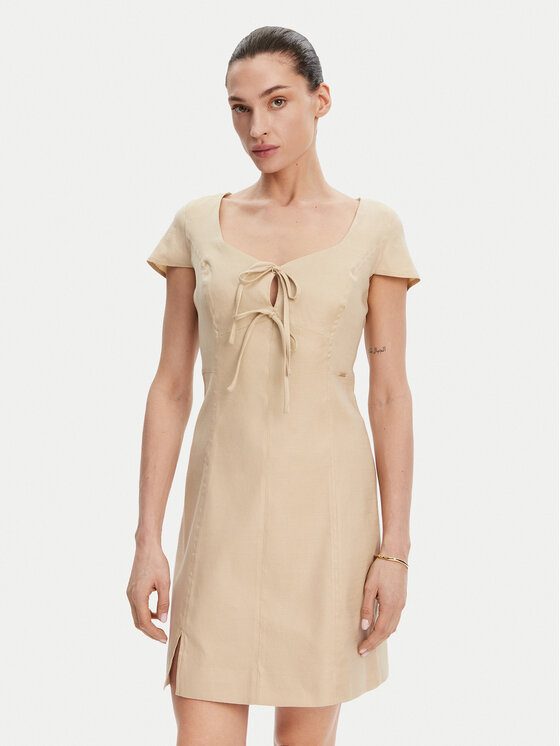 Летнее платье стандартный крой W5GK41 WH5L2 Guess, бежевый
Летнее платье стандартный крой W5GK41 WH5L2 Guess, бежевый