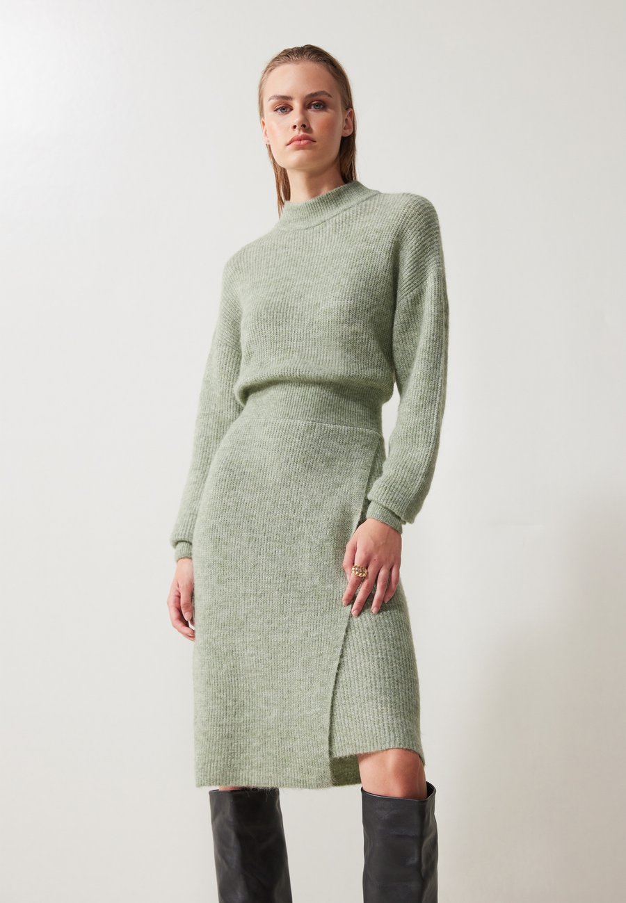 Платье Anna Field Jumper dress, Mottled Green
Платье Anna Field Jumper dress, Mottled Green