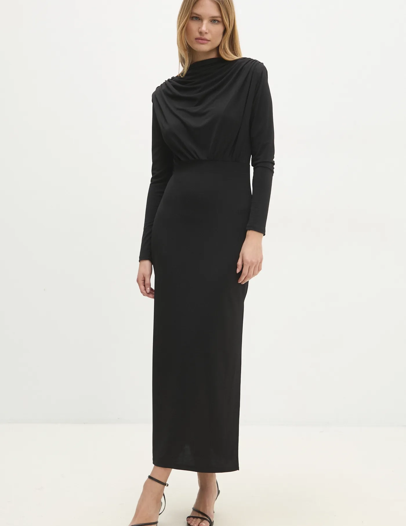 Платье Answear Lab, черный
Платье Answear Lab, черный