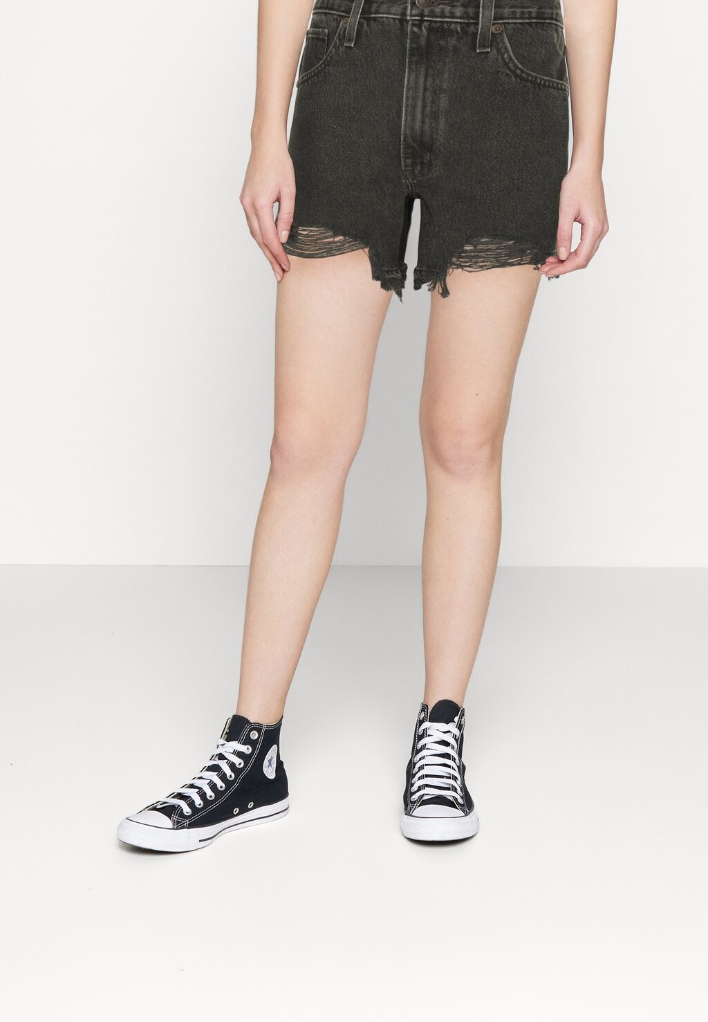 Джинсовые шорты Levi's
Джинсовые шорты Levi's