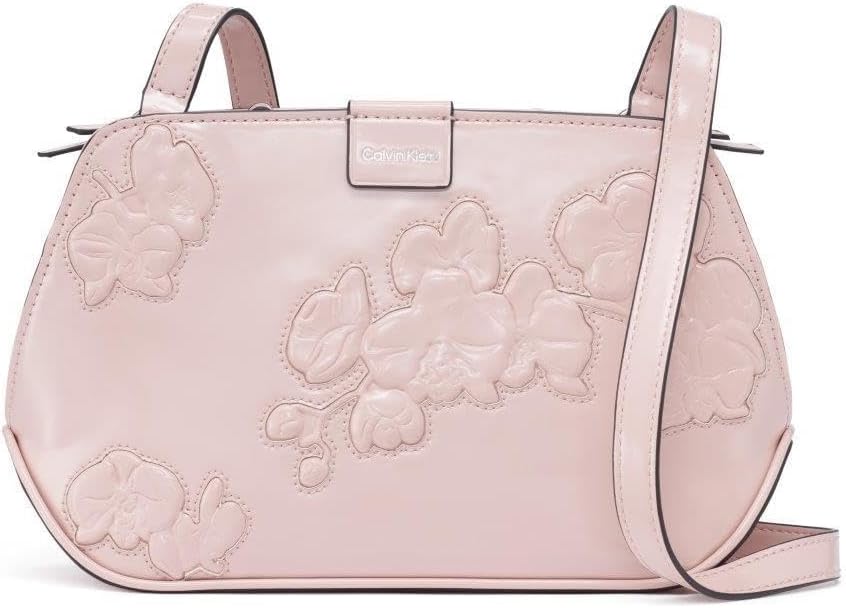 Сумка-кроссбоди Calvin Klein Audrey с тремя отделениями, Blossom Floral
Сумка-кроссбоди Calvin Klein Audrey с тремя отделениями, Blossom Floral