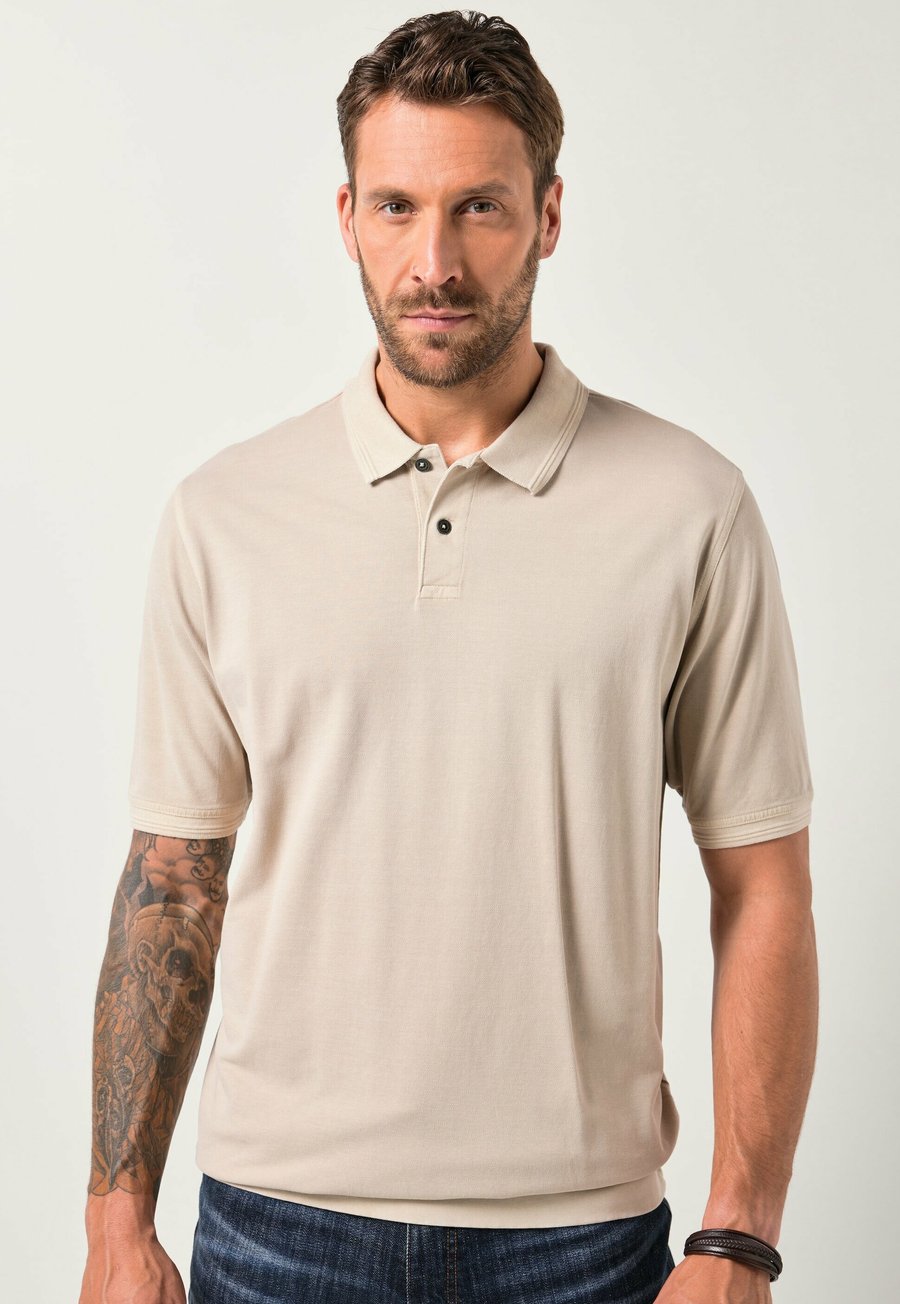 Поло JP1880 STOMACH FIT SHORT SLEEVE VINTAGE LOOK, Putty/Beige
Поло JP1880 STOMACH FIT SHORT SLEEVE VINTAGE LOOK, Putty/Beige