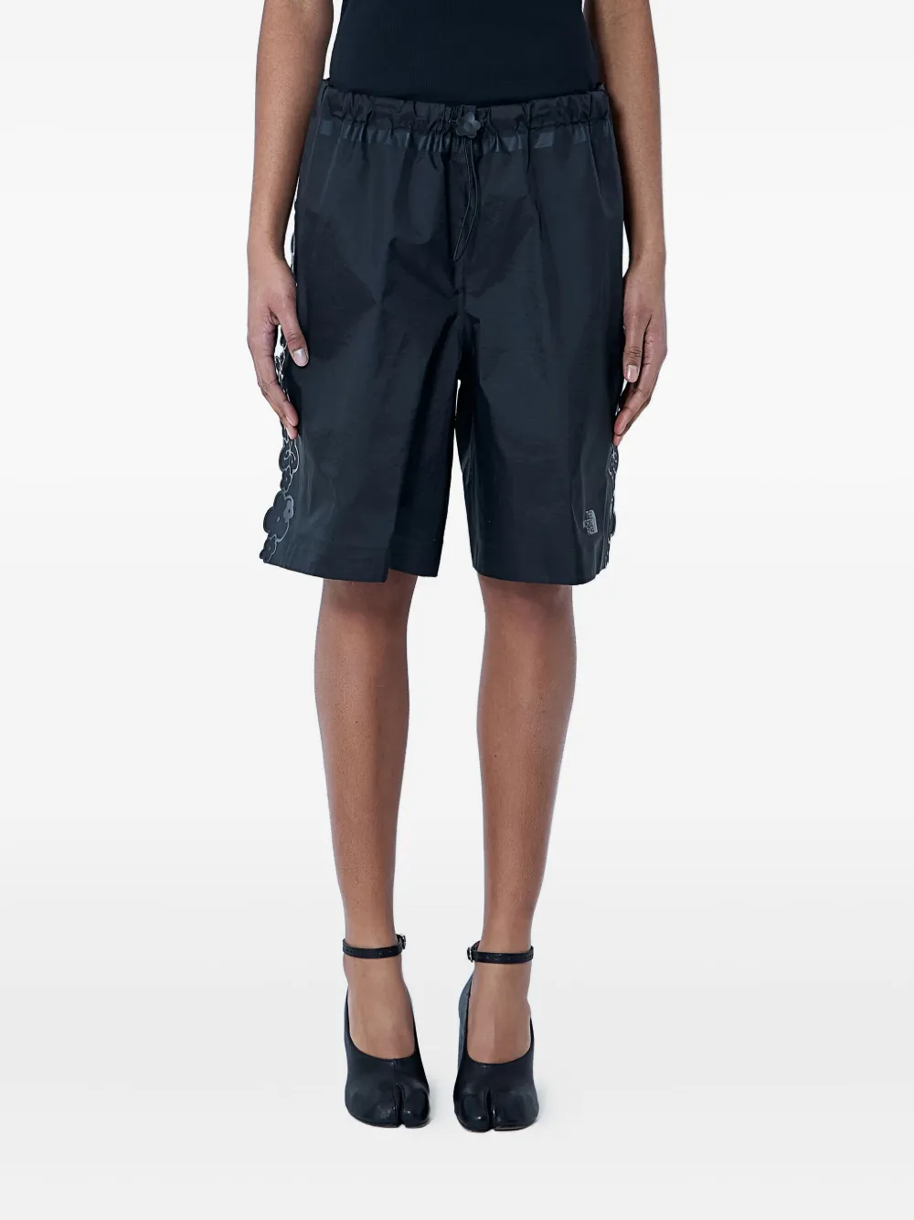 Шорты Ellie Mountain из коллаборации с Cecilie Bahnsen The North Face, черный
Шорты Ellie Mountain из коллаборации с Cecilie Bahnsen The North Face, черный