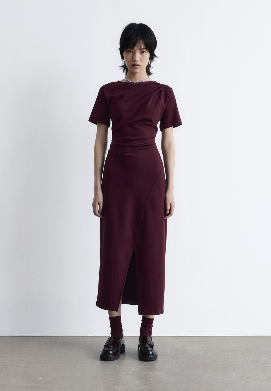 Платье & other stories DRAPED SHORT-SLEEVE MIDI, Dark Red
Платье & other stories DRAPED SHORT-SLEEVE MIDI, Dark Red