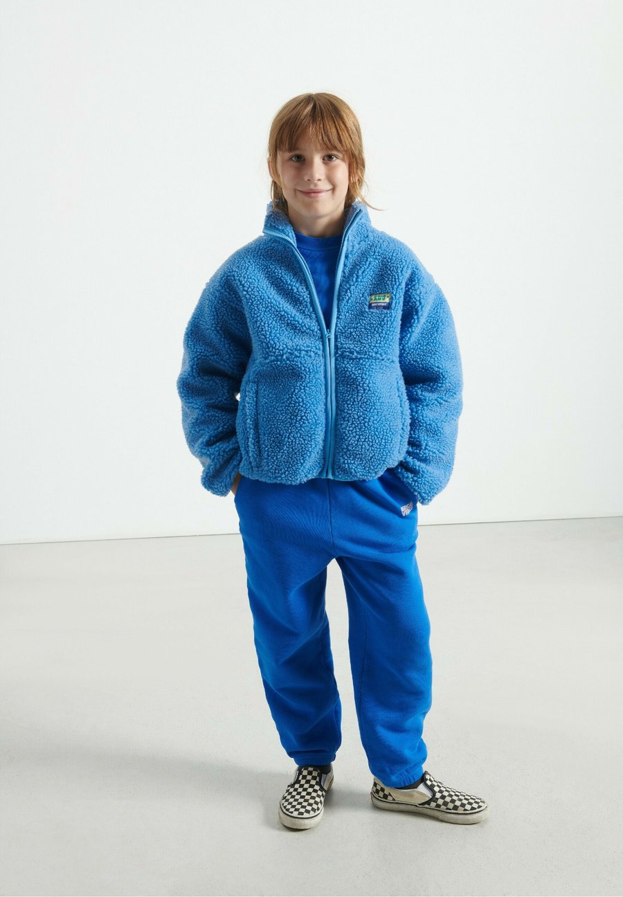 Флисовая куртка American Vintage HOKTOWN, Celeste/Blue
Флисовая куртка American Vintage HOKTOWN, Celeste/Blue