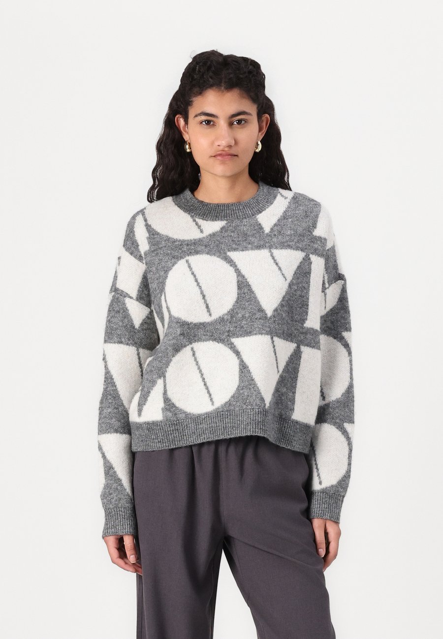 Джемпер Vero Moda VMLOVE O NECK PULLOVER, Medium Grey Melange/Birch Solid/Mottled Grey
Джемпер Vero Moda VMLOVE O NECK PULLOVER, Medium Grey Melange/Birch Solid/Mottled Grey