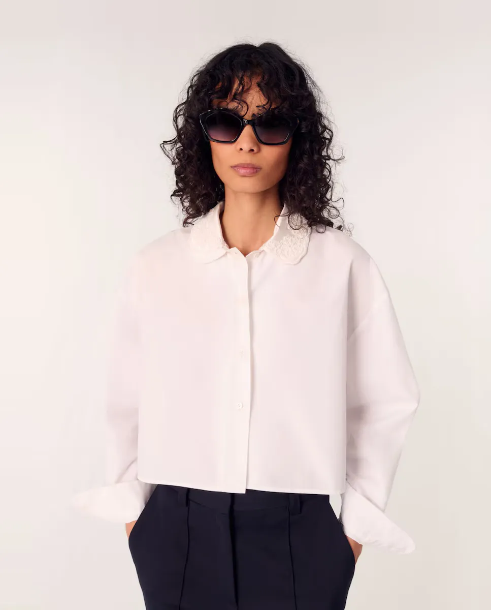 Короткая женская рубашка с вышитым воротником Maje, белый
Короткая женская рубашка с вышитым воротником Maje, белый