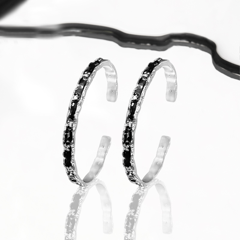 Унисекс браслет из сплава Cuz Strange Intention, черный
Унисекс браслет из сплава Cuz Strange Intention, черный