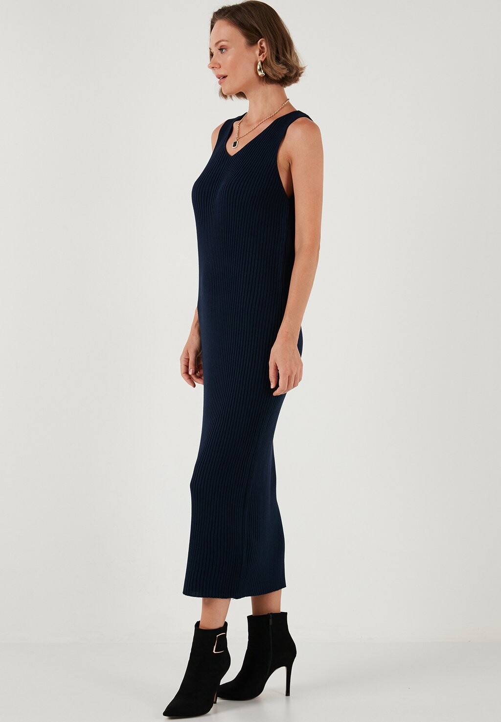 Платье-джемпер REGULAR FIT LELA, темно-синий
Платье-джемпер REGULAR FIT LELA, темно-синий