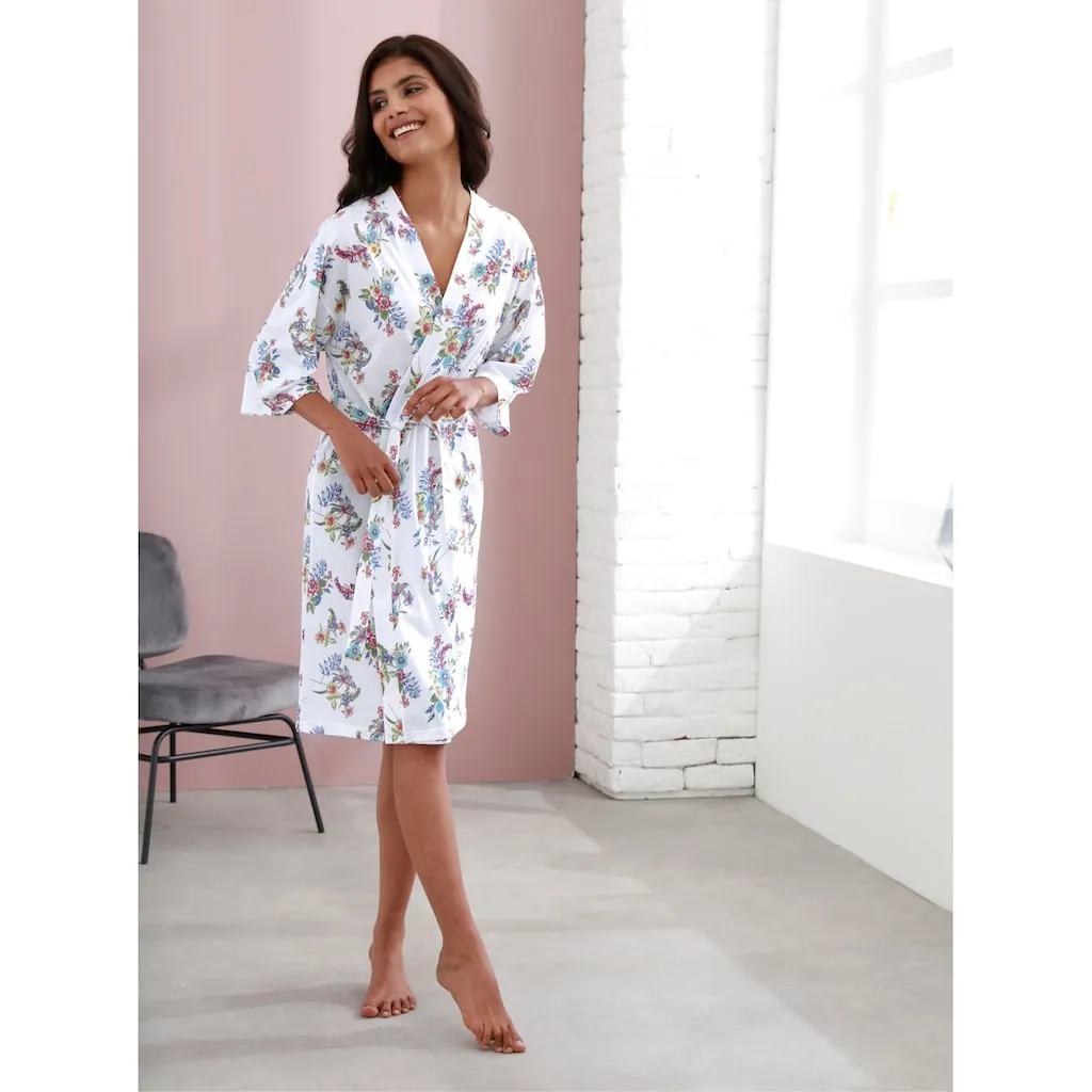 Халат No brand, Weiß-bedruckt
Халат No brand, Weiß-bedruckt