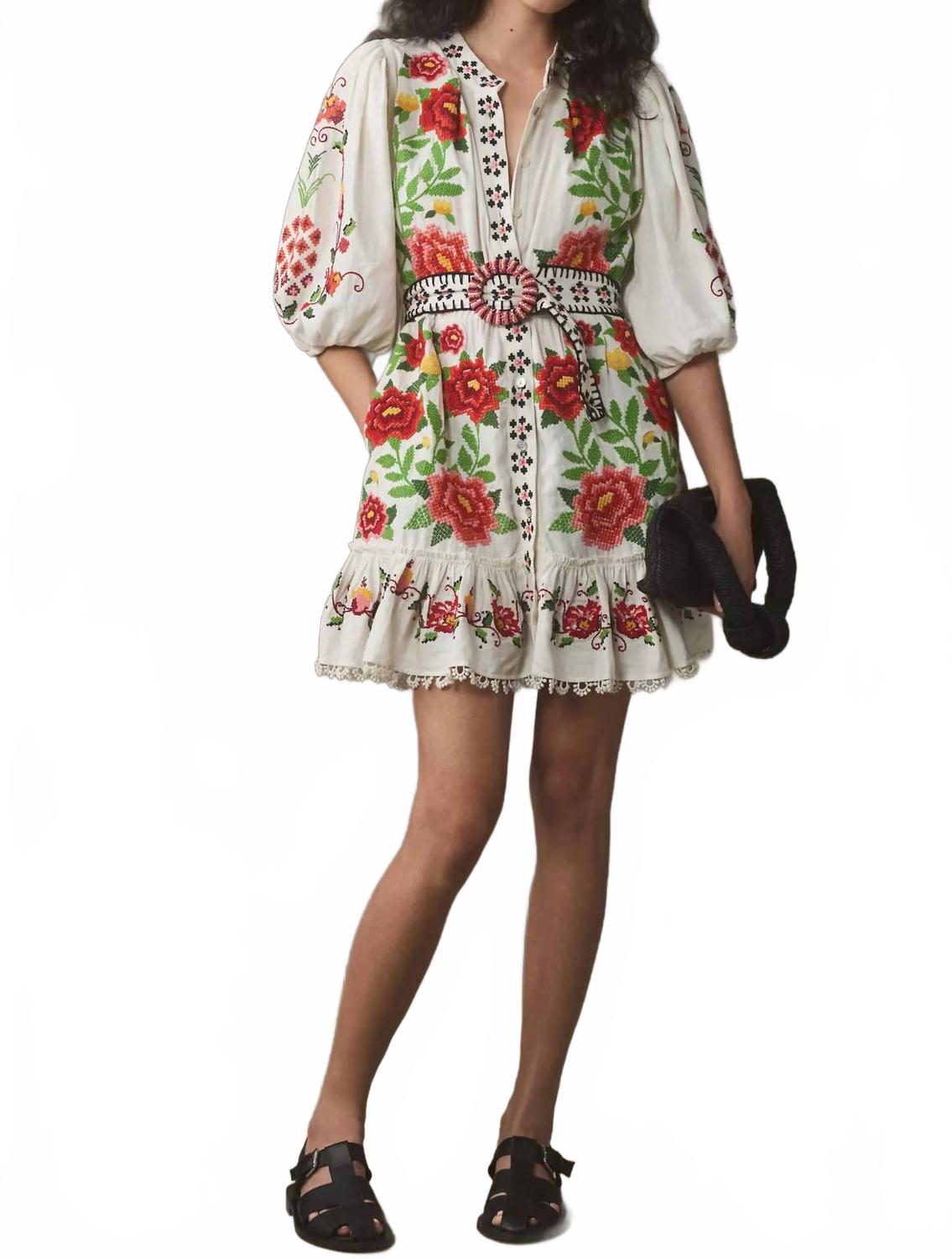 Платье из поплина с вышивкой, выполненное в смуглом цвете FARM Rio, кремовый
Платье из поплина с вышивкой, выполненное в смуглом цвете FARM Rio, кремовый