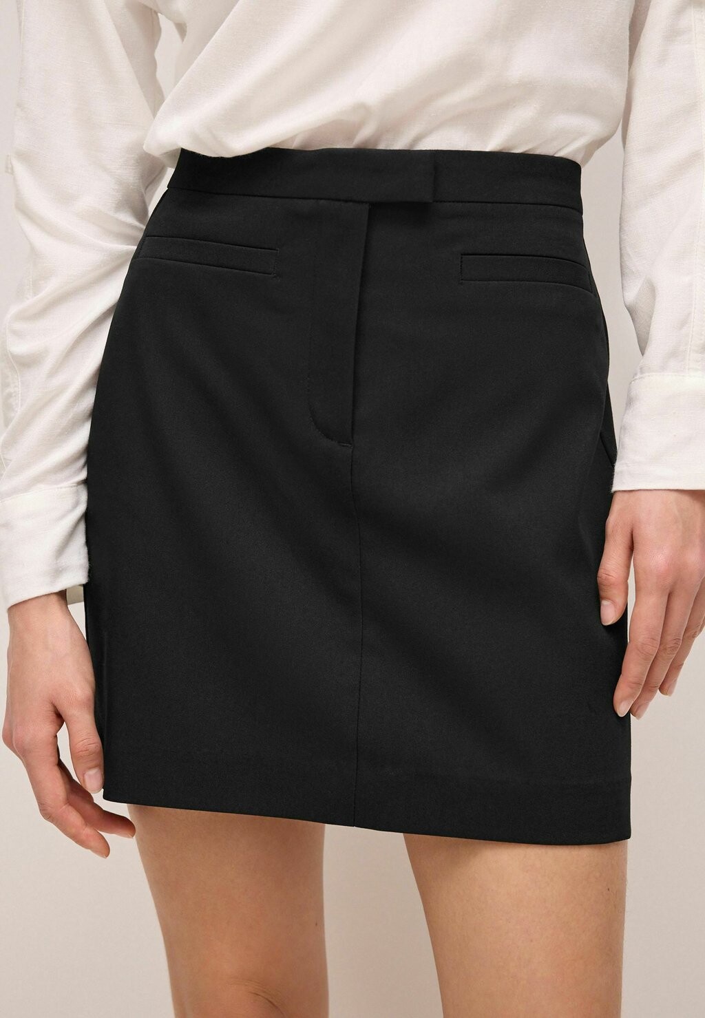 Мини-юбка Stretch Regular Fit Next, черная
Мини-юбка Stretch Regular Fit Next, черная