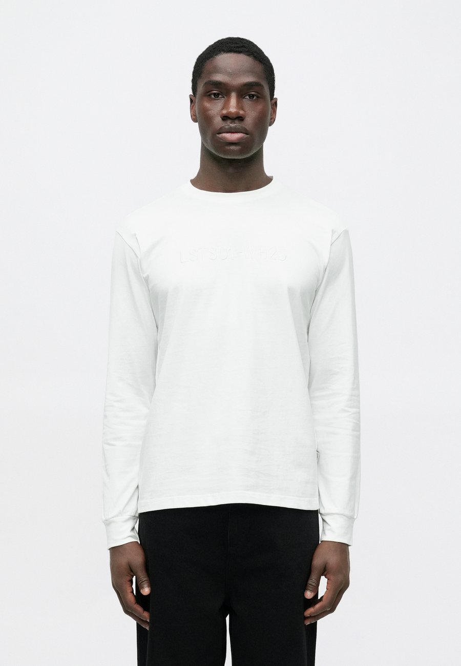 Топ Essential Collective EMBROIDERED LONG SLEEVE, White
Топ Essential Collective EMBROIDERED LONG SLEEVE, White