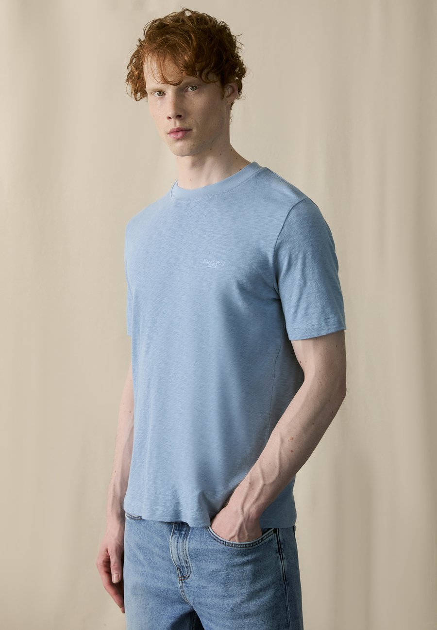 Футболка Marc O'Polo DENIM SHORT SLEEVE LOGO PRINT REGULAR FIT, Light Blue, Синий, Футболка Marc O'Polo DENIM SHORT SLEEVE LOGO PRINT REGULAR FIT, Light Blue
Футболка Marc O'Polo DENIM SHORT SLEEVE LOGO PRINT REGULAR FIT, Light Blue, Синий, Футболка Marc O'Polo DENIM SHORT SLEEVE LOGO PRINT REGULAR FIT, Light Blue
