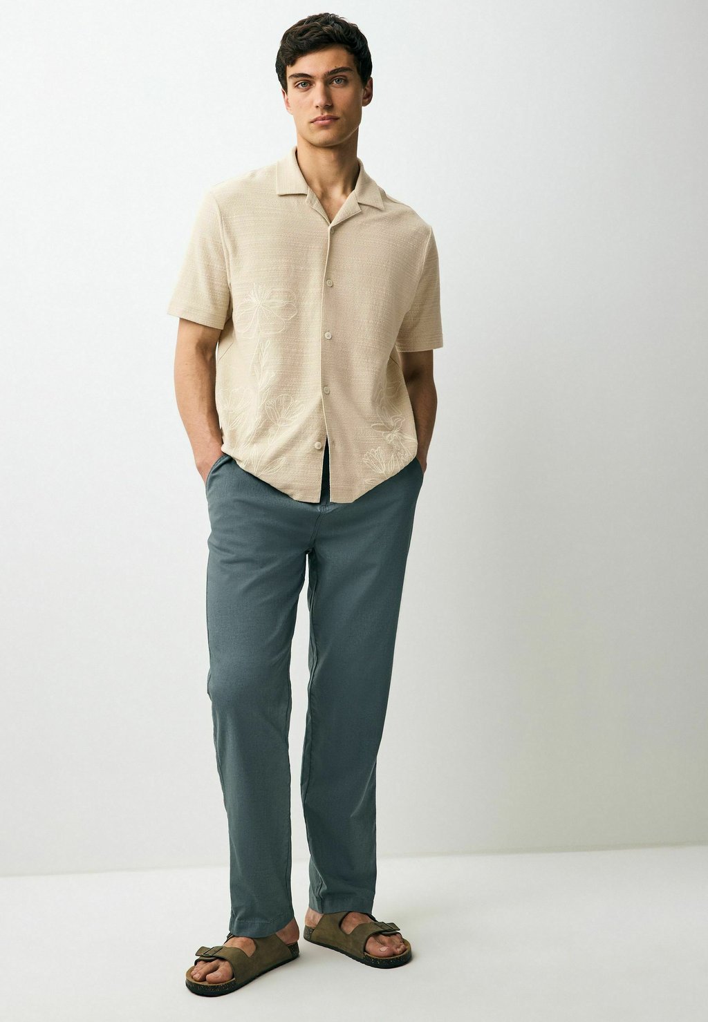 Рубашка REGULAR FIT - THROUGH Next, бежевый
Рубашка REGULAR FIT - THROUGH Next, бежевый