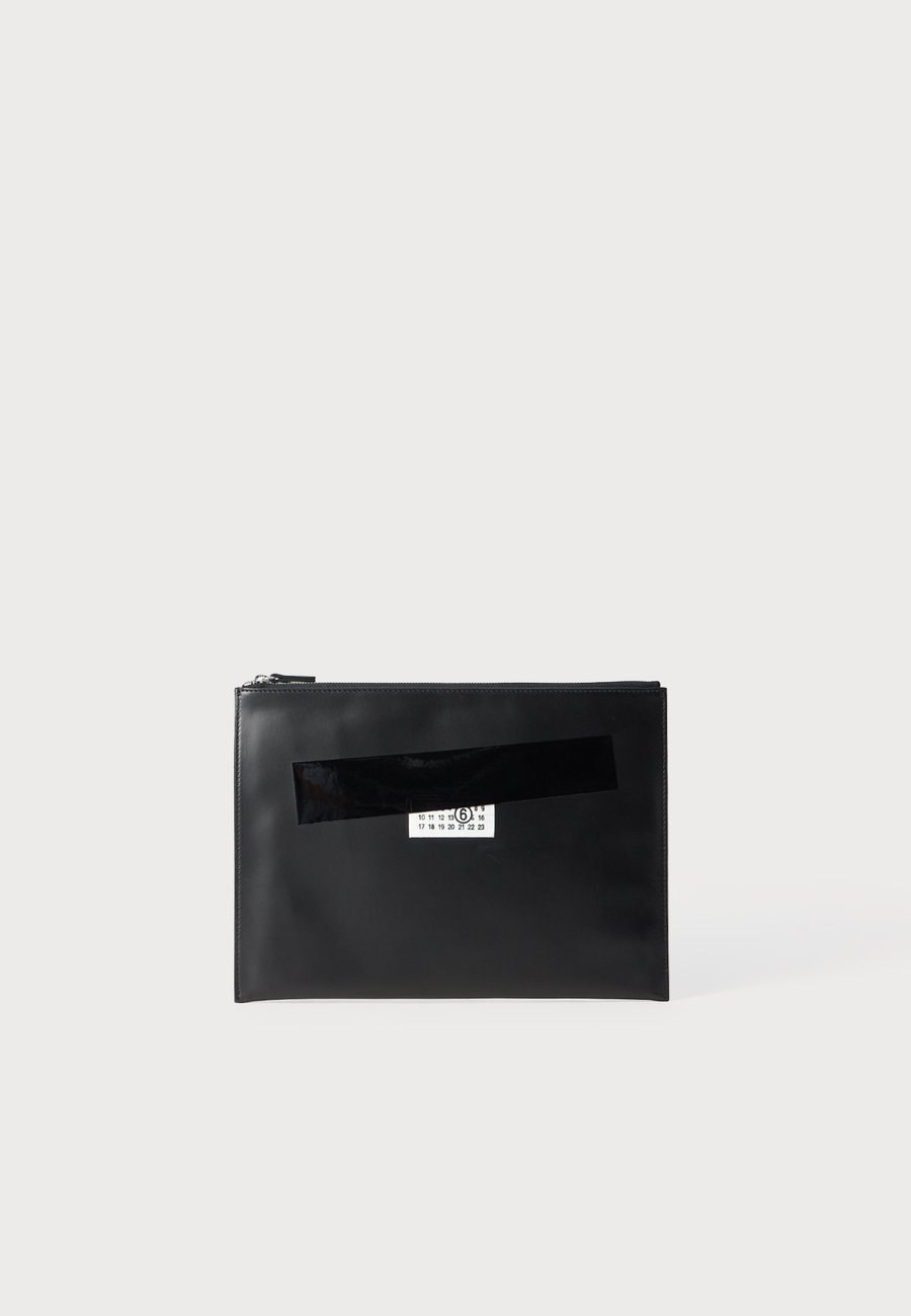 Клатч MM6 Maison Margiela POUCH MEDIA, Black
Клатч MM6 Maison Margiela POUCH MEDIA, Black