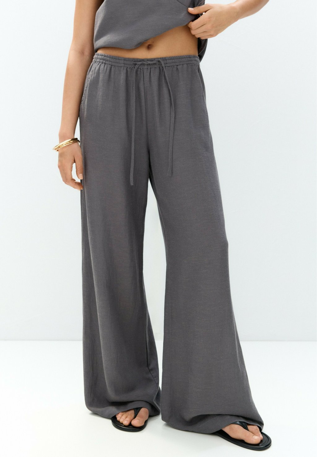 Пижамные штаны PULL&BEAR, серый
Пижамные штаны PULL&BEAR, серый