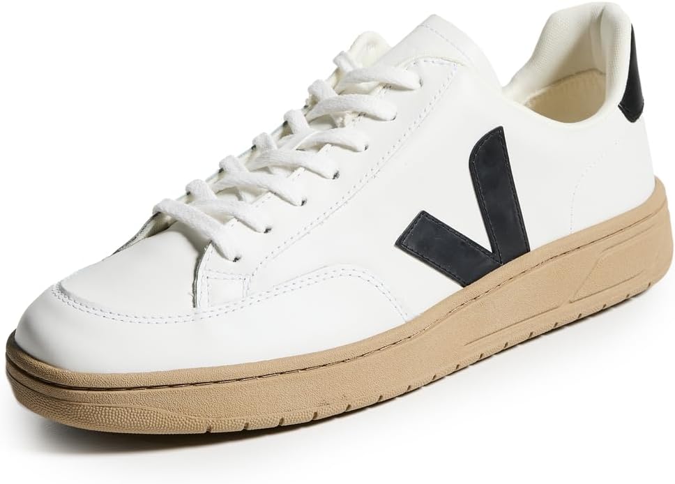 Мужские кроссовки Veja V-12, белый/черный
Мужские кроссовки Veja V-12, белый/черный