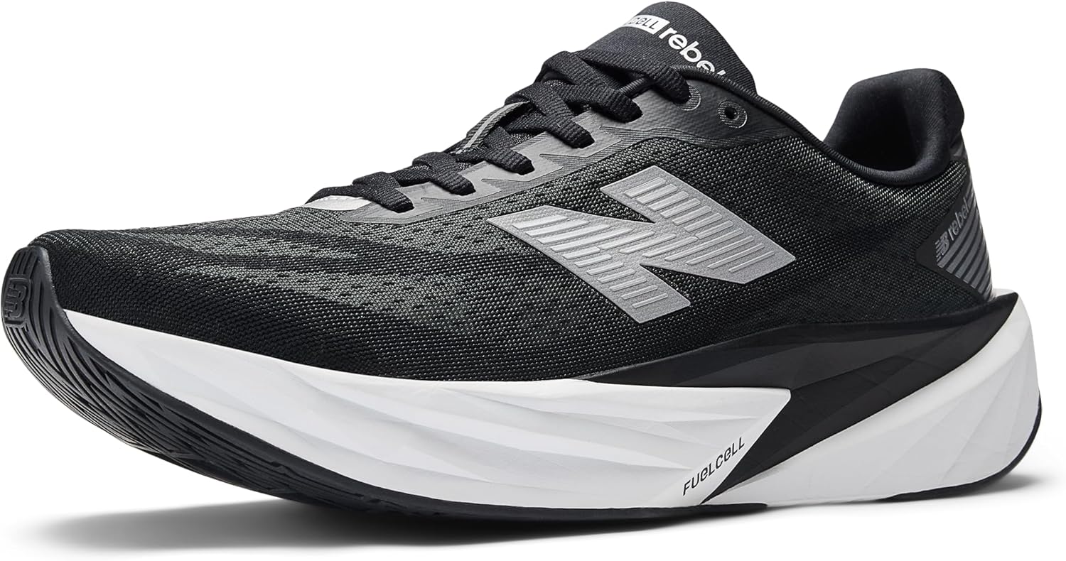 Кроссовки New Balance мужские FuelCell Rebel V5, белый/черный
Кроссовки New Balance мужские FuelCell Rebel V5, белый/черный