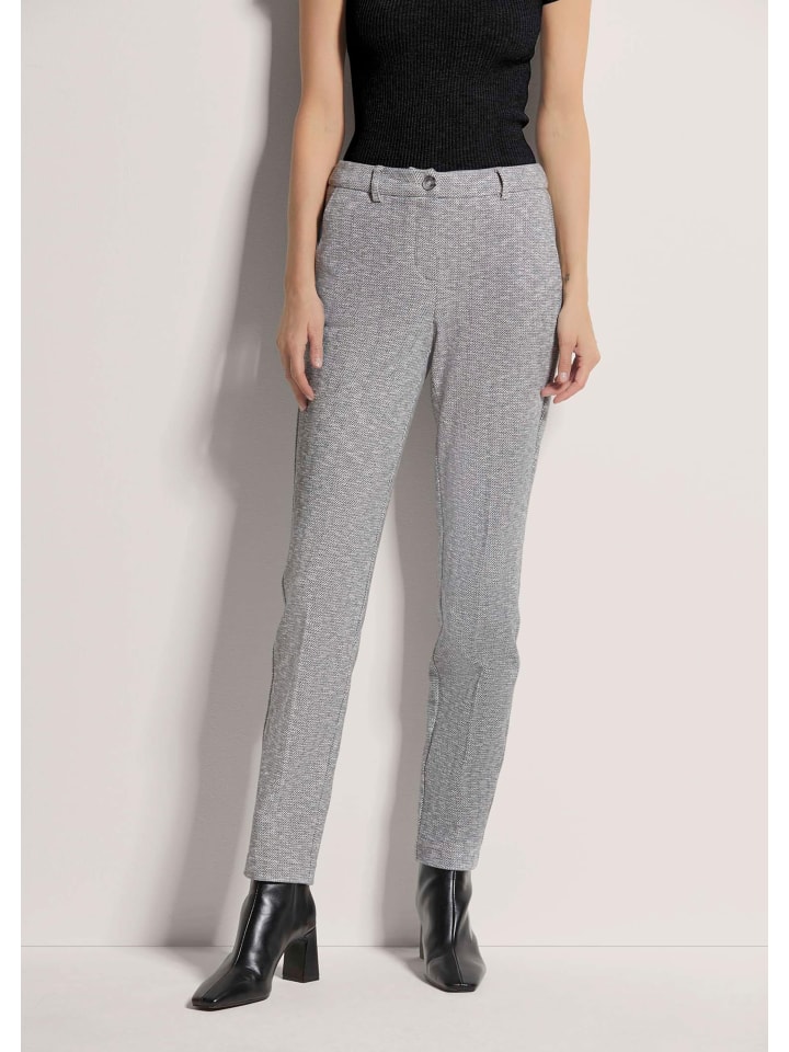 MADELEINE Узкие брюки со складками спереди, серо-бежевого цвета
MADELEINE Узкие брюки со складками спереди, серо-бежевого цвета