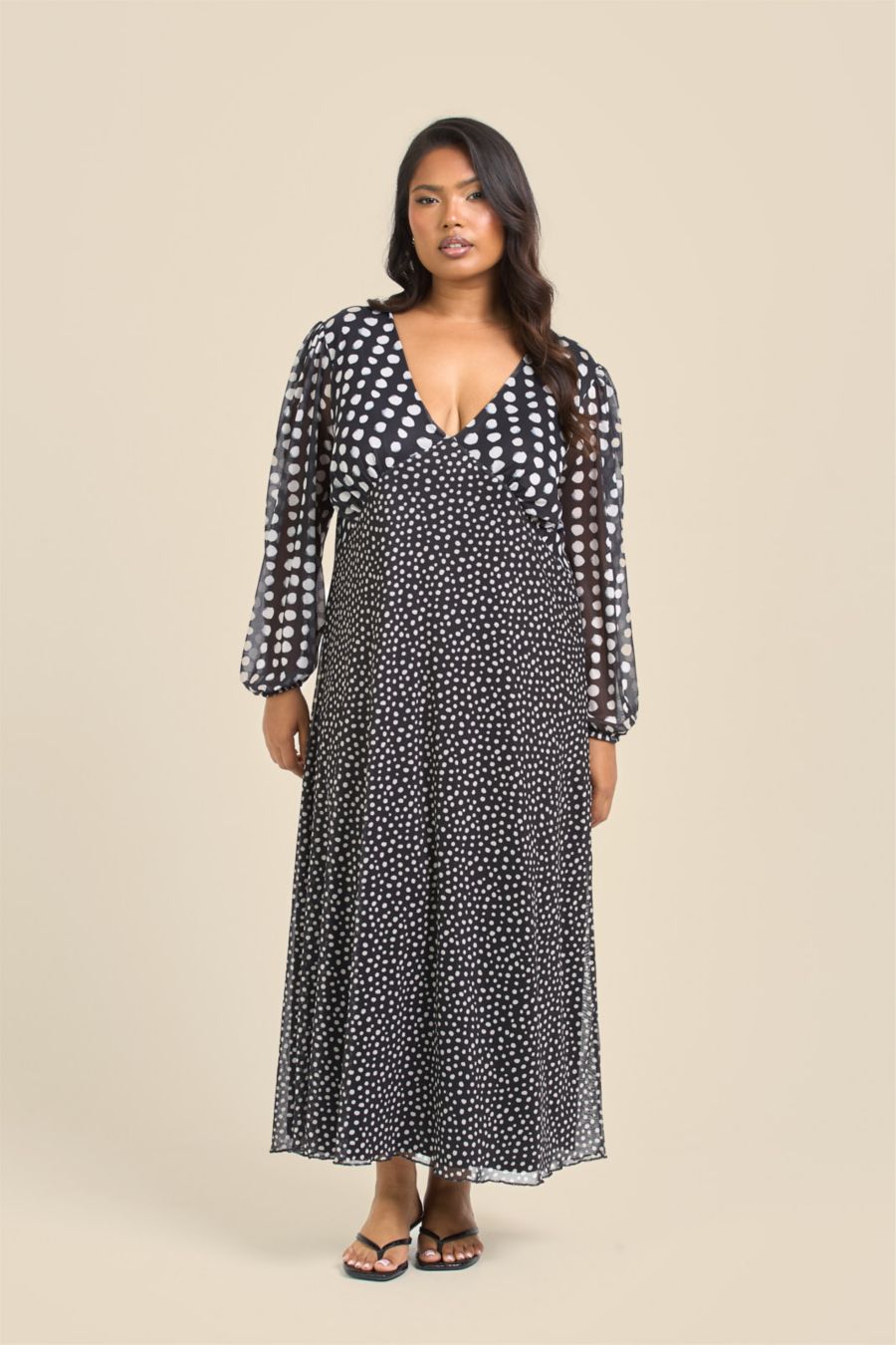 Женское миди-платье с длинными рукавами и в горошек FASHION-SZN CURVE, Black
Женское миди-платье с длинными рукавами и в горошек FASHION-SZN CURVE, Black