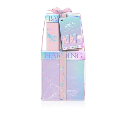 Подарочный набор из 6 предметов с ароматом жожоба и ванили Baylis & Harding
Подарочный набор из 6 предметов с ароматом жожоба и ванили Baylis & Harding