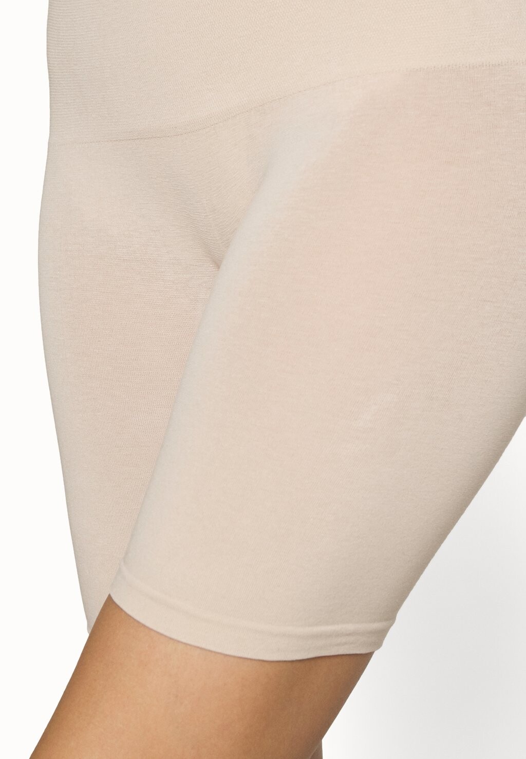 Корректирующее белье PETITE FLEUR BODYFORMING-PANTS LASCANA, бежевый
Корректирующее белье PETITE FLEUR BODYFORMING-PANTS LASCANA, бежевый