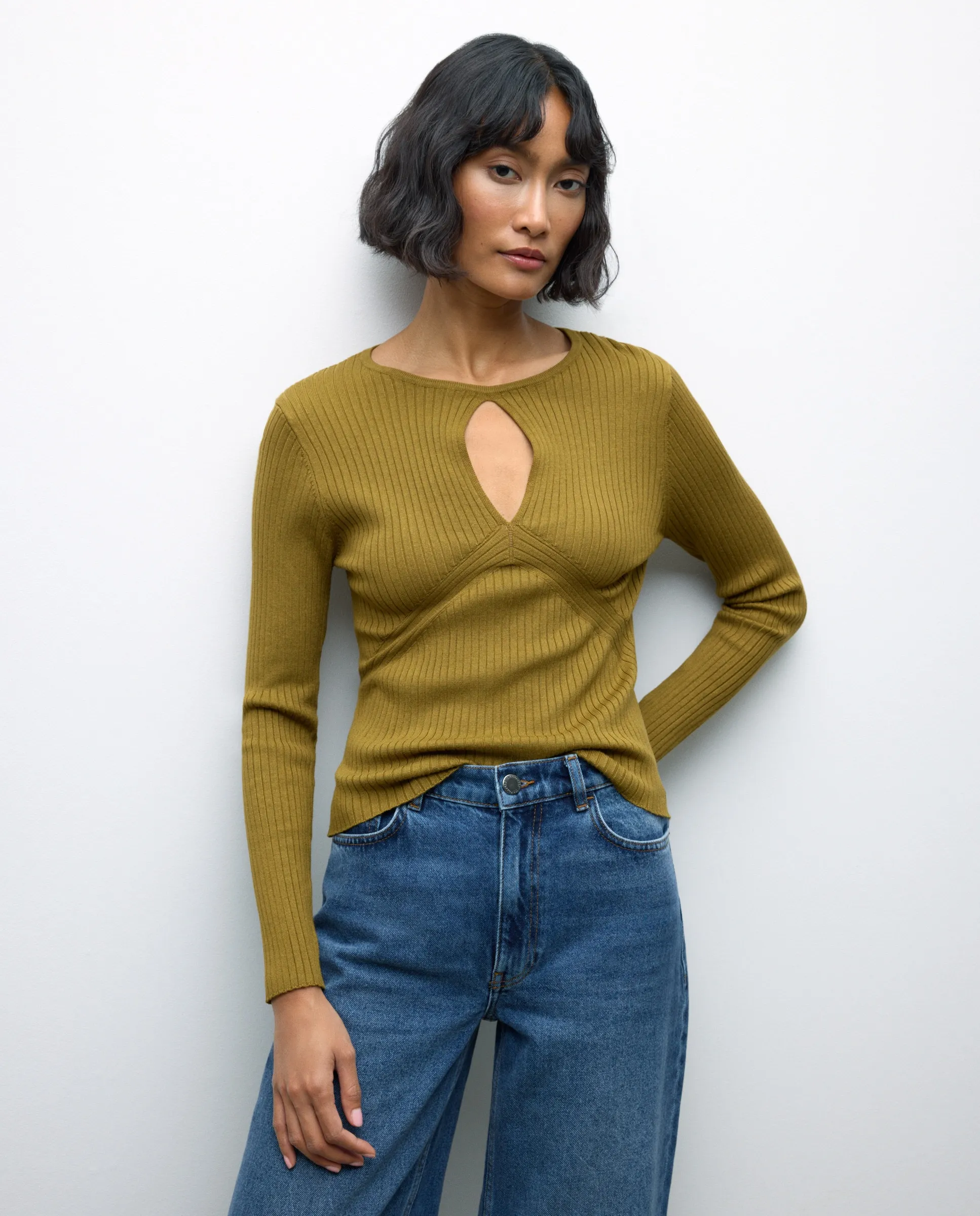 Женский свитер с воротником-стойкой и застежкой спереди Tintoretto, зеленый
Женский свитер с воротником-стойкой и застежкой спереди Tintoretto, зеленый