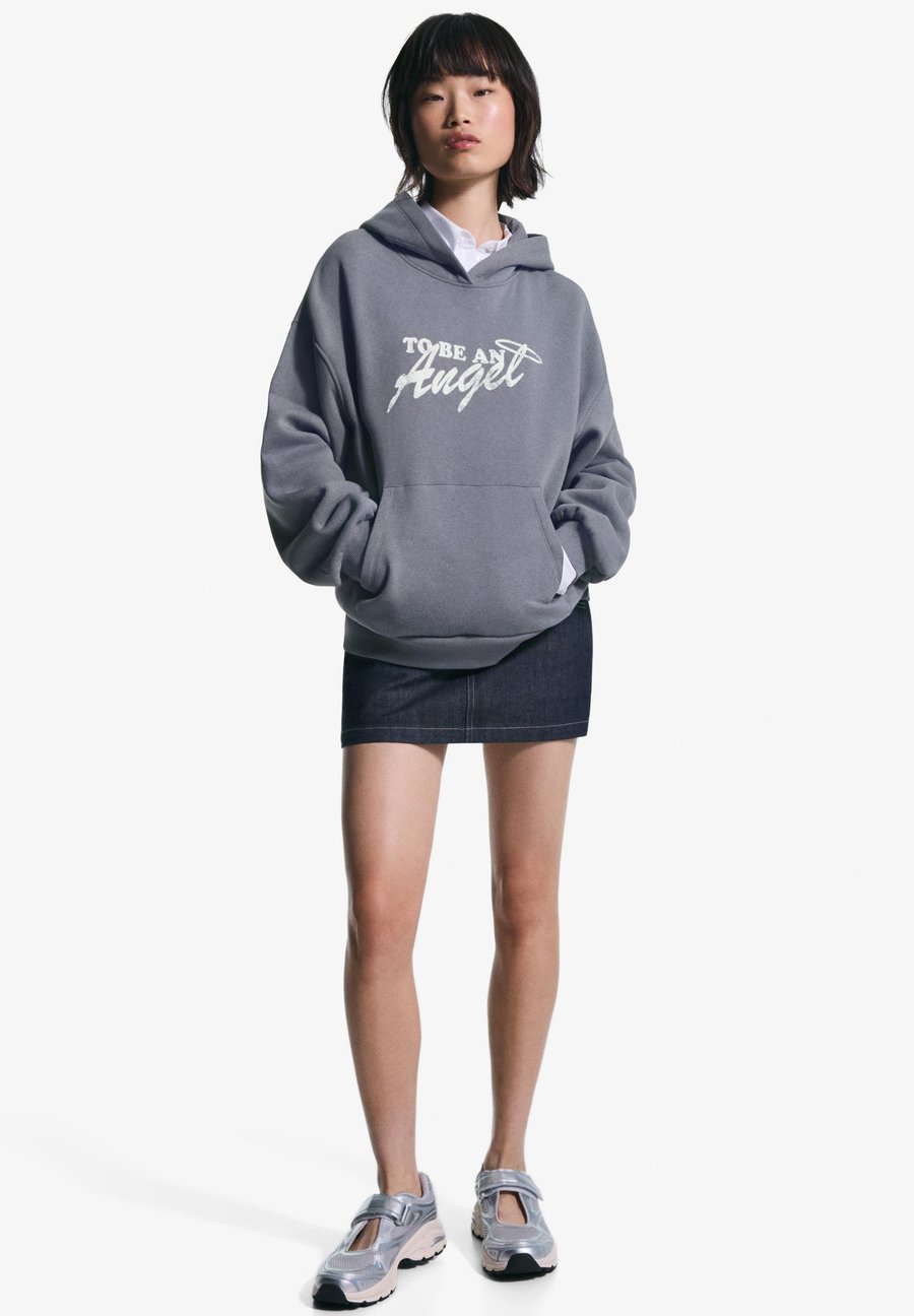 Худи Bershka Hoodie, Grey
Худи Bershka Hoodie, Grey