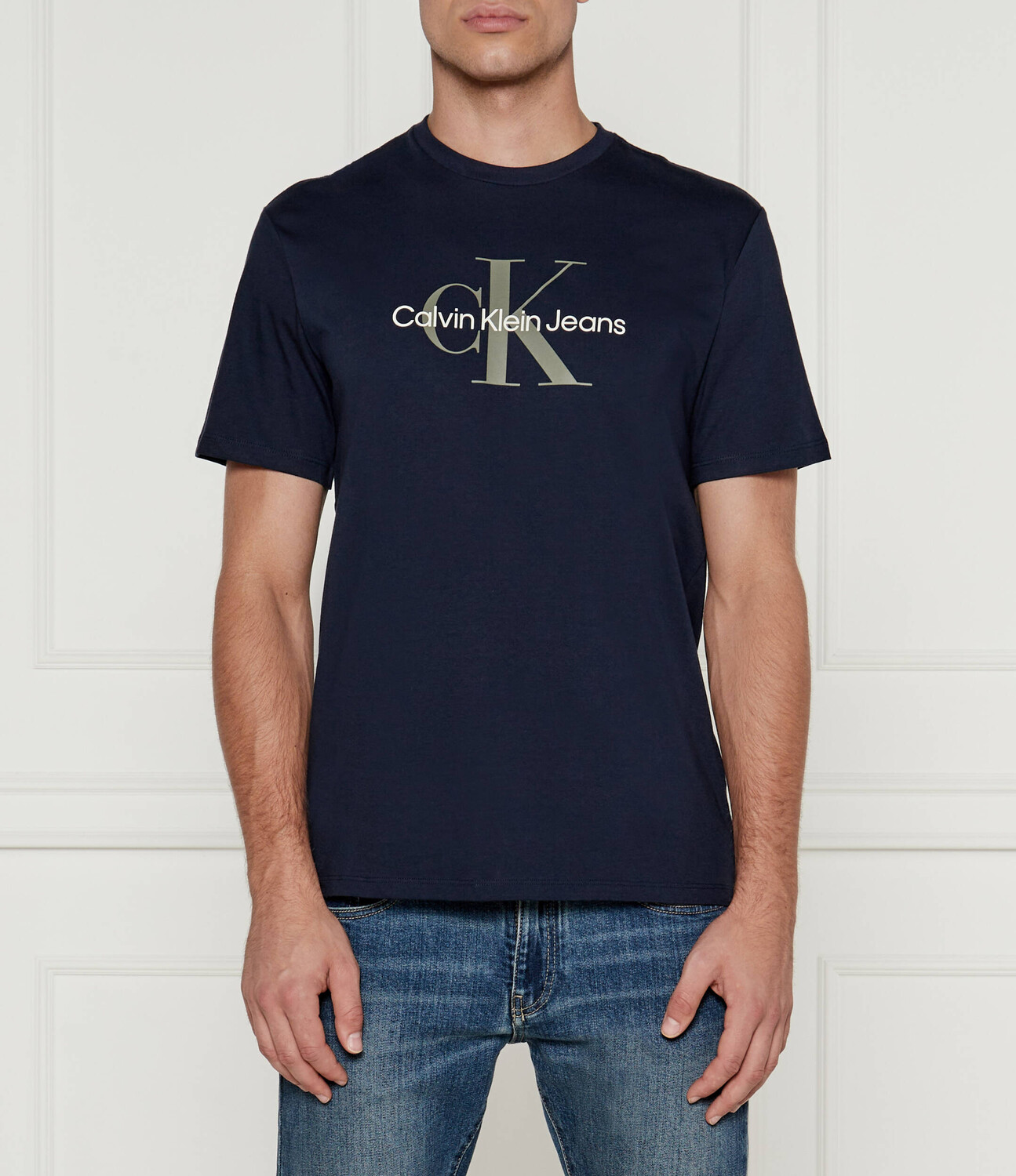 Футболка CALVIN KLEIN JEANS Regular Fit, темно-синий
Футболка CALVIN KLEIN JEANS Regular Fit, темно-синий