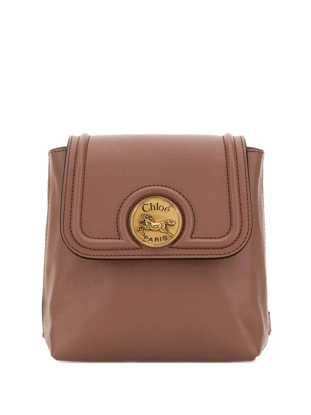 Мини-рюкзак из кожи с медалью в виде лошади Chloe, коричневый
Мини-рюкзак из кожи с медалью в виде лошади Chloe, коричневый