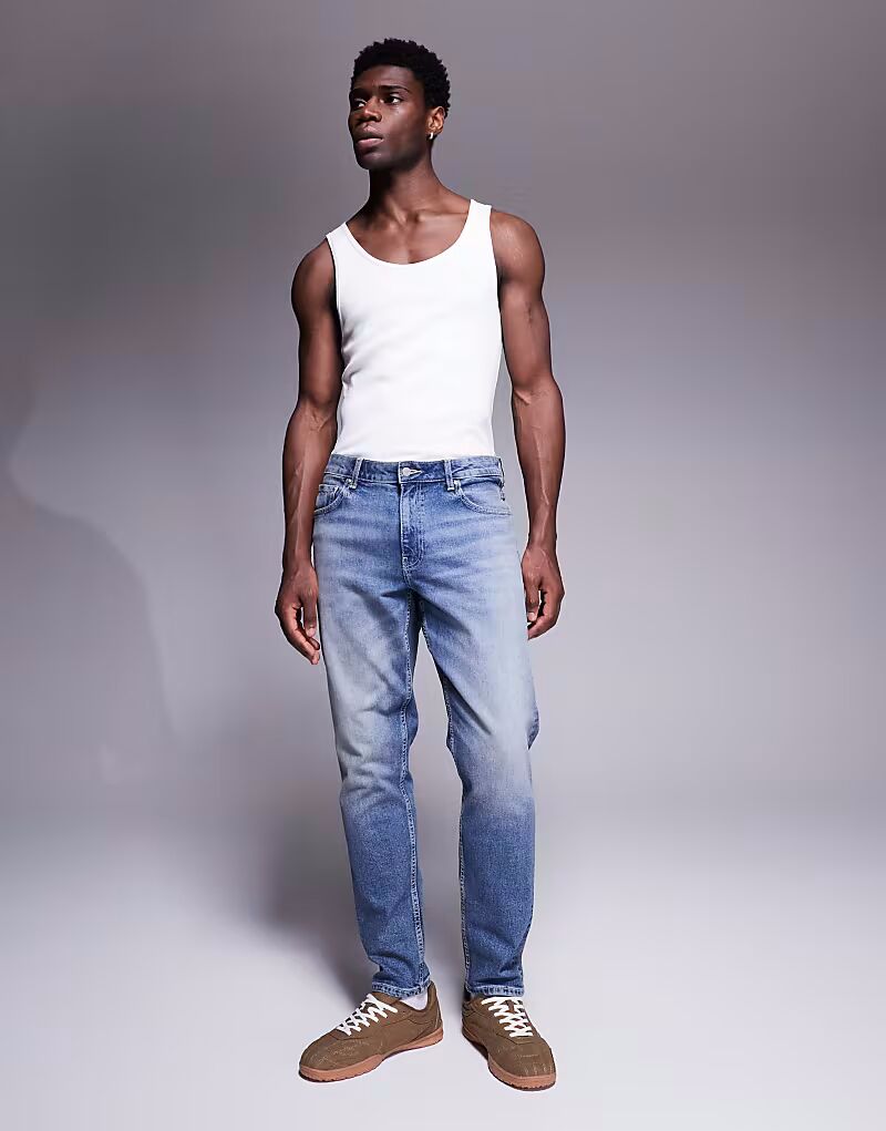 Зауженные джинсы ASOS DESIGN винтажного светло-голубого цвета
Зауженные джинсы ASOS DESIGN винтажного светло-голубого цвета