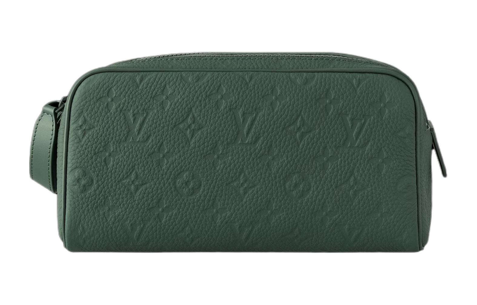 LOUIS VUITTON Дорожная косметичка
LOUIS VUITTON Дорожная косметичка