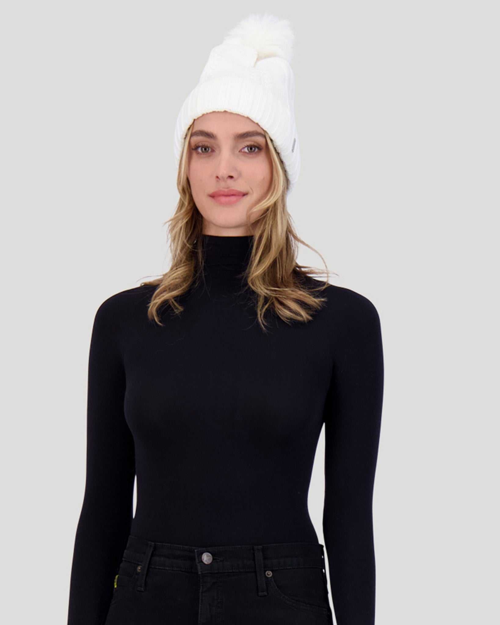 Вязаная шапка с помпоном из лисы Gorski, черный/черный
Вязаная шапка с помпоном из лисы Gorski, черный/черный