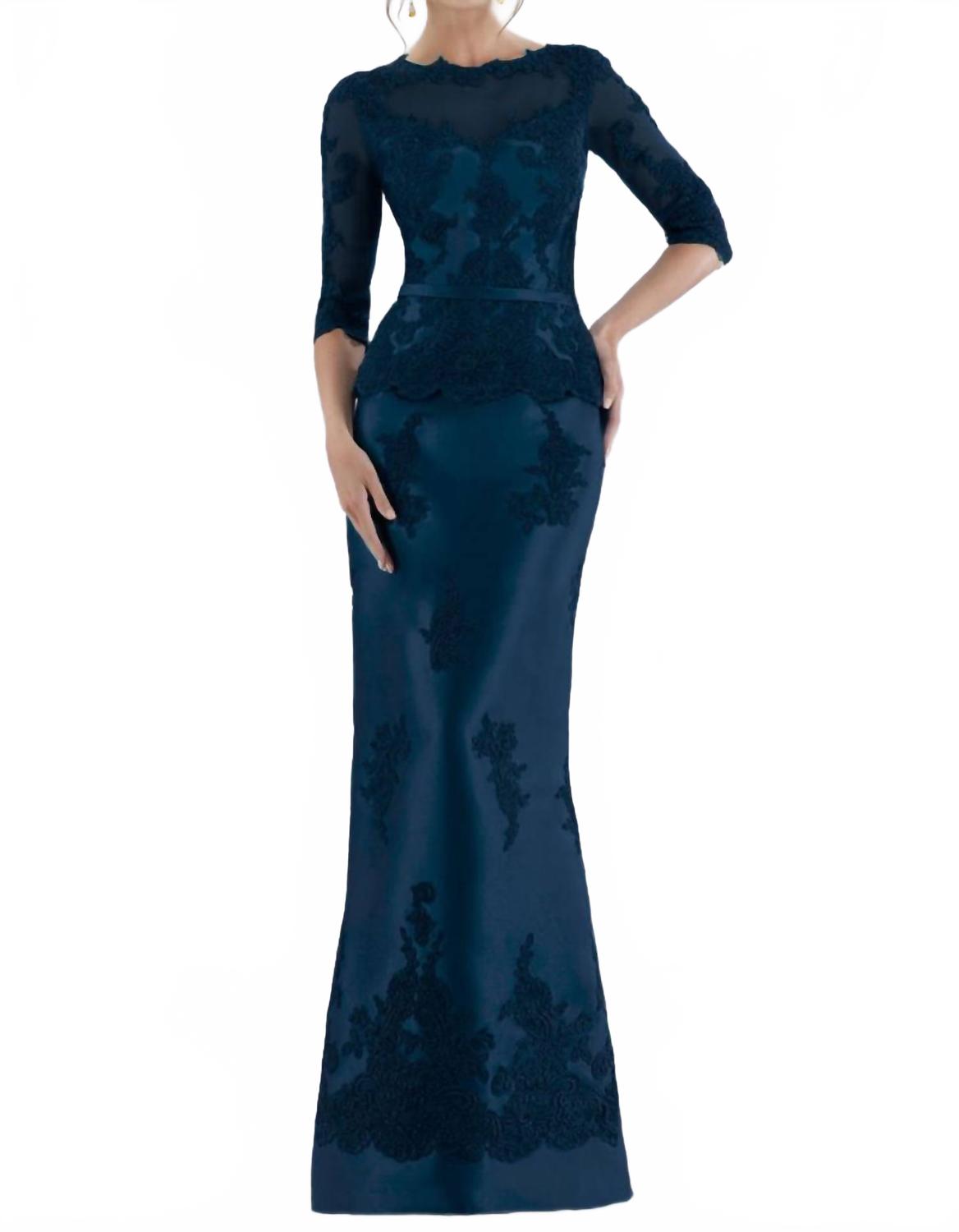 Вечернее платье с балетными рукавами в темно-синем цвете Feriani
Вечернее платье с балетными рукавами в темно-синем цвете Feriani