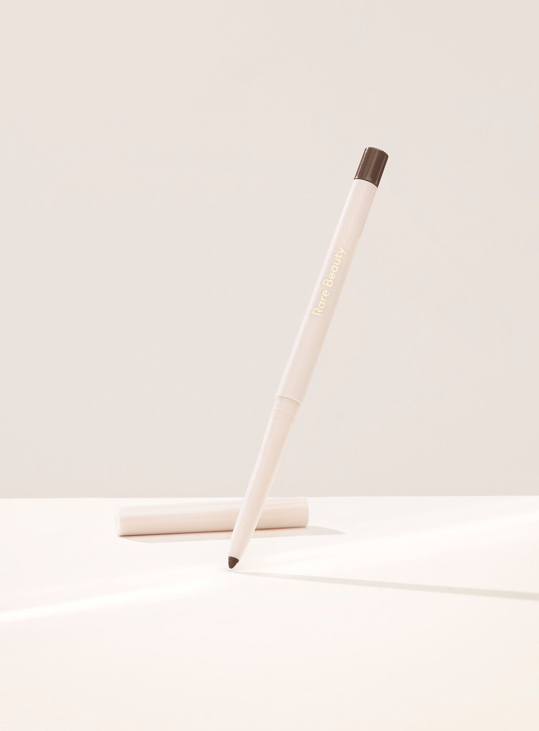 Стойкая гелевая подводка для глаз Perfect Strokes Rare Beauty, цвет true brown/brown, 0.25 гр
Стойкая гелевая подводка для глаз Perfect Strokes Rare Beauty, цвет true brown/brown, 0.25 гр