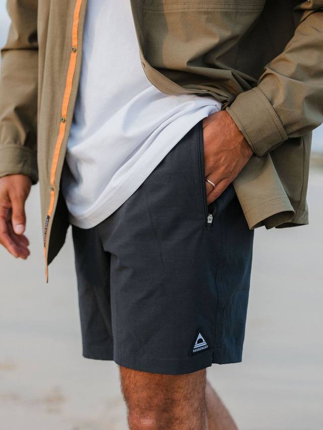 Плавательные шорты traveller 18 дюймов Passenger, черный
Плавательные шорты traveller 18 дюймов Passenger, черный