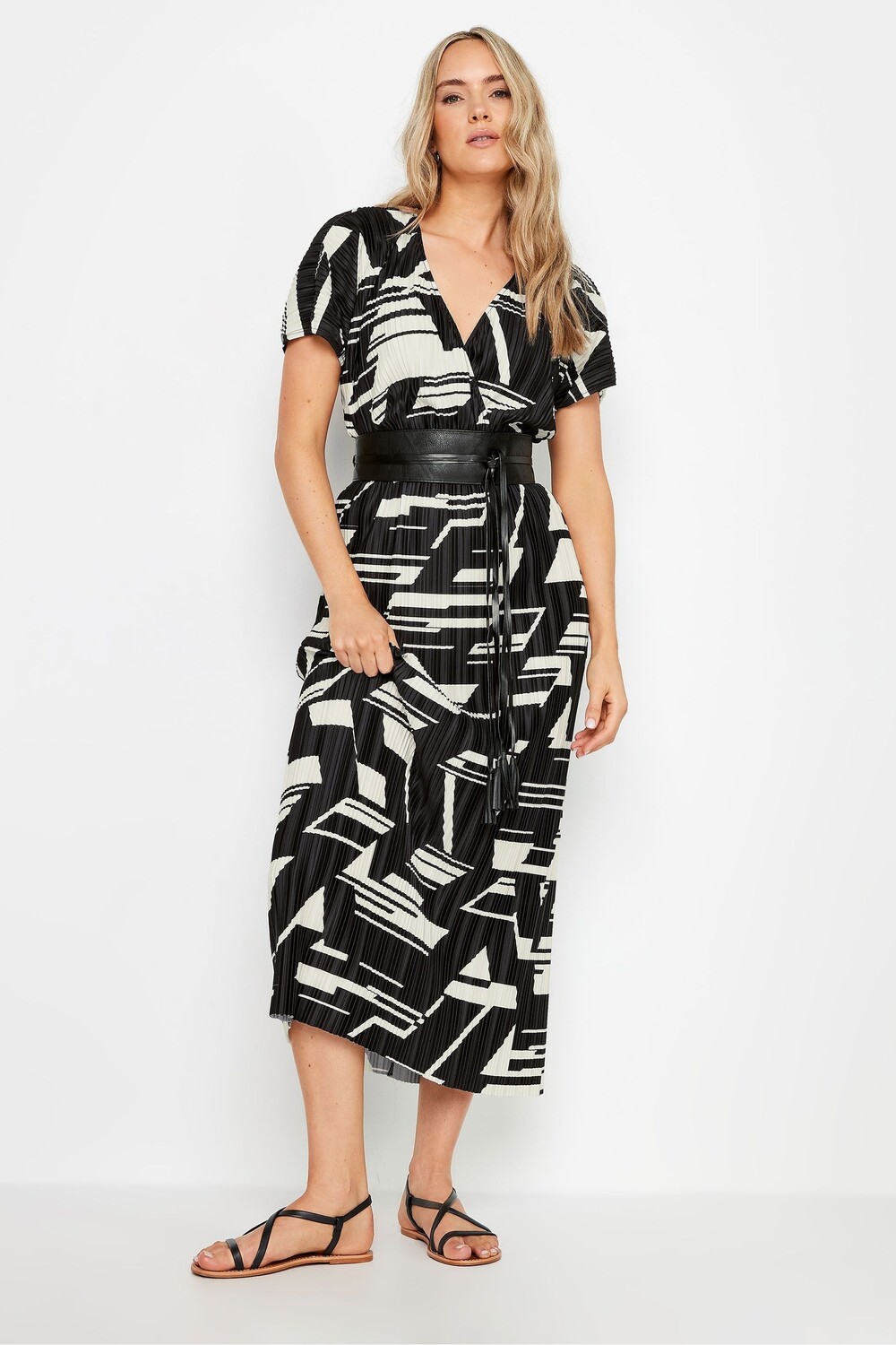 Абстрактное плиссированное платье миди Long Tall Sally, черный
Абстрактное плиссированное платье миди Long Tall Sally, черный