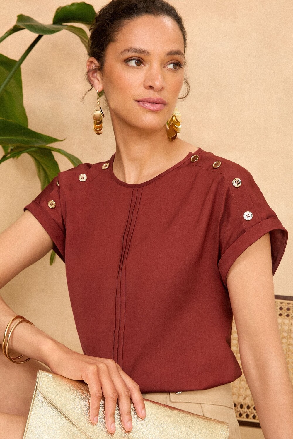 Атласная футболка с пуговицами Love & Roses, красный
Атласная футболка с пуговицами Love & Roses, красный