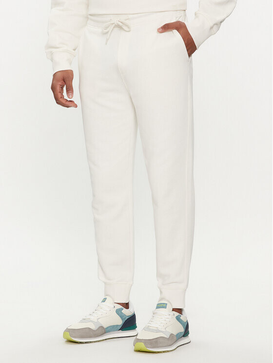 Спортивные брюки стандартного кроя United Colors Of Benetton, экрю
Спортивные брюки стандартного кроя United Colors Of Benetton, экрю