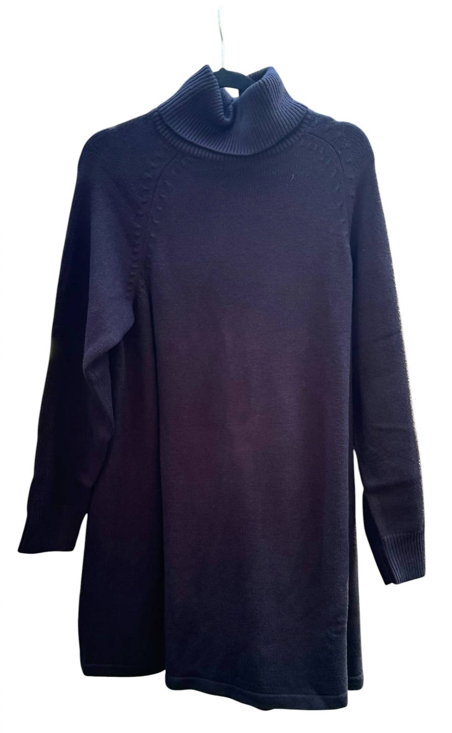 Женский бежевый свитер в черном цвете BluIvy
Женский бежевый свитер в черном цвете BluIvy