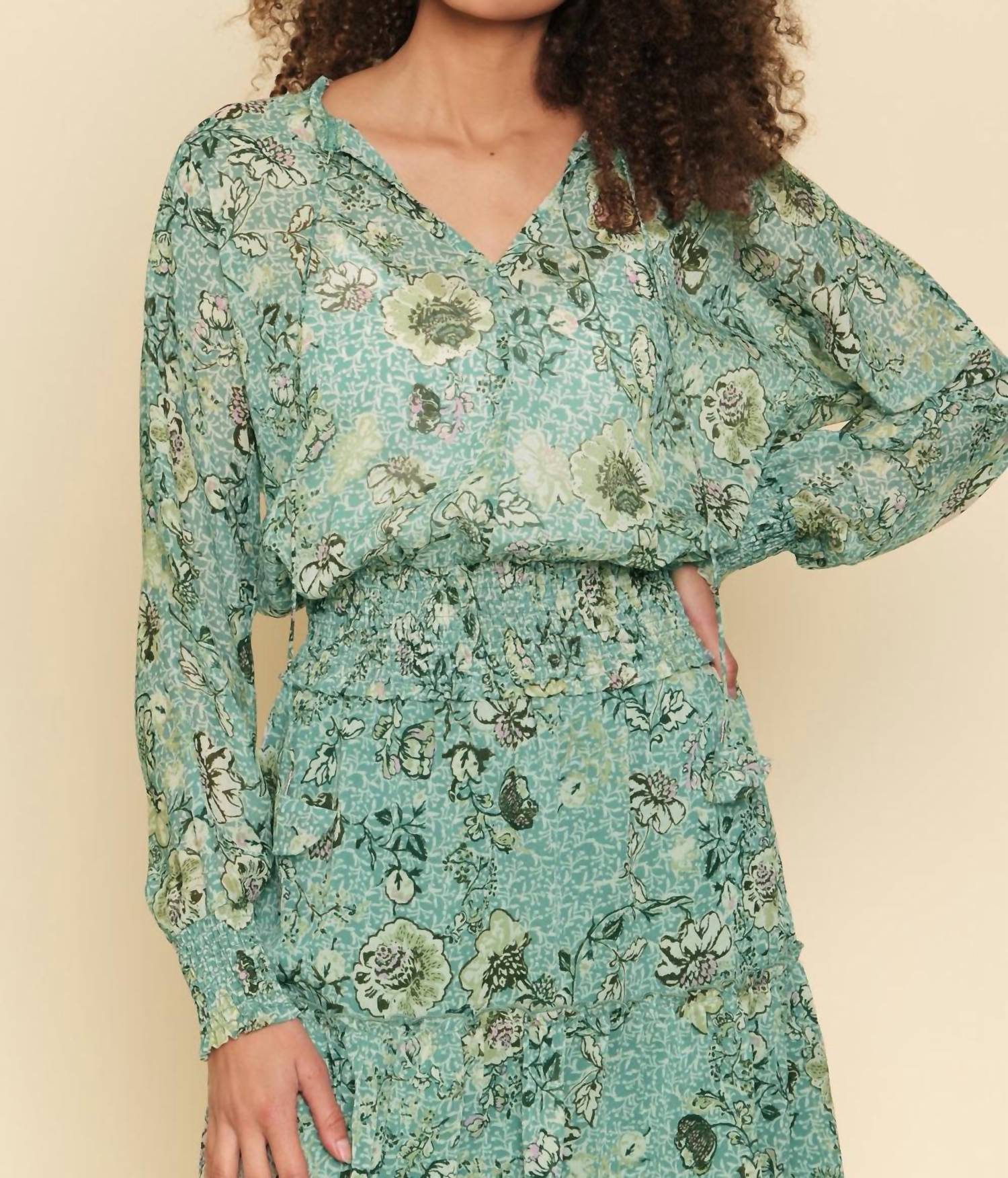 Блузка из шифона в деревенском стиле с присборенным низом в зеленом миксе mystree
Блузка из шифона в деревенском стиле с присборенным низом в зеленом миксе mystree