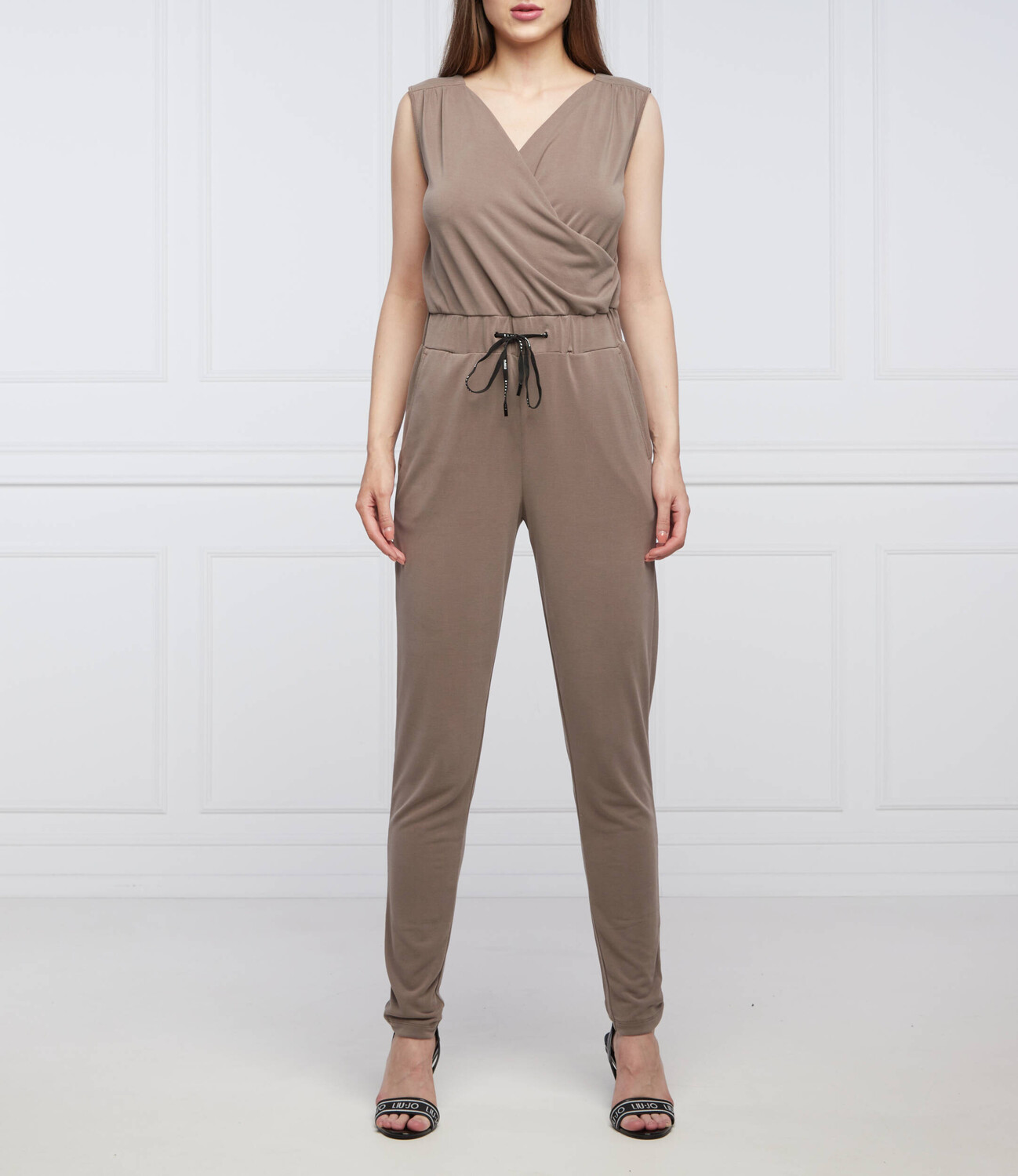 Комбинезон Marc Cain regular fit, коричневый
Комбинезон Marc Cain regular fit, коричневый