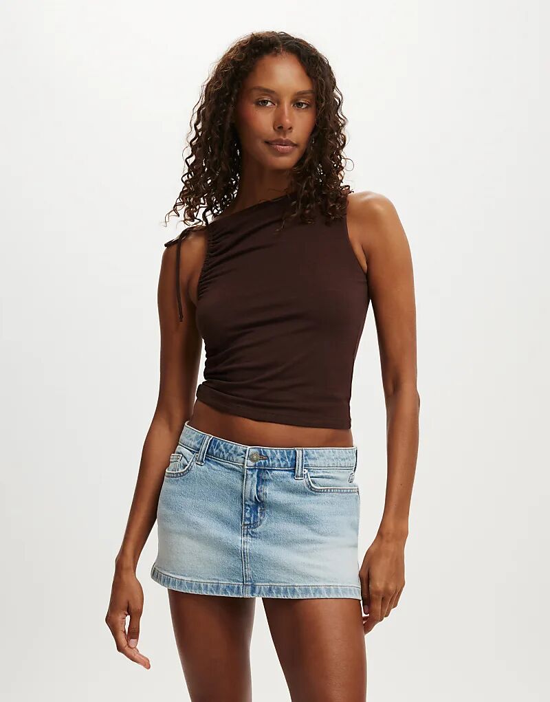 Cotton On Топ на Никки собрал танк в бордовом цвете
Cotton On Топ на Никки собрал танк в бордовом цвете