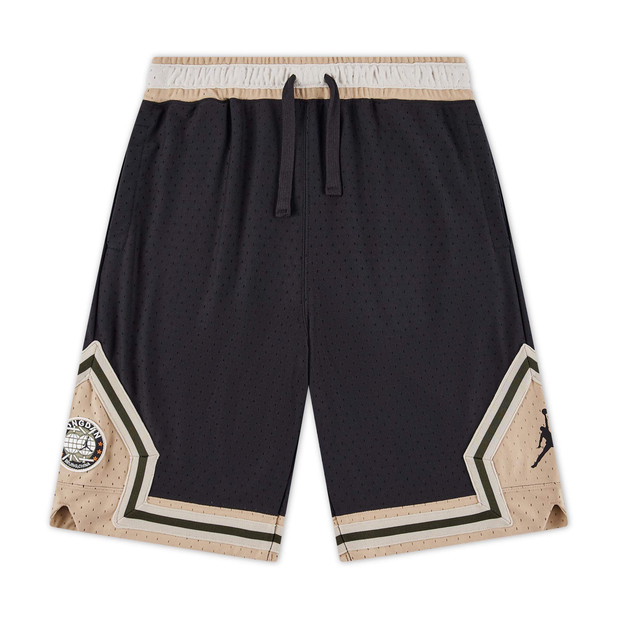 Jordan Шорты для подростков серый черный
Jordan Шорты для подростков серый черный