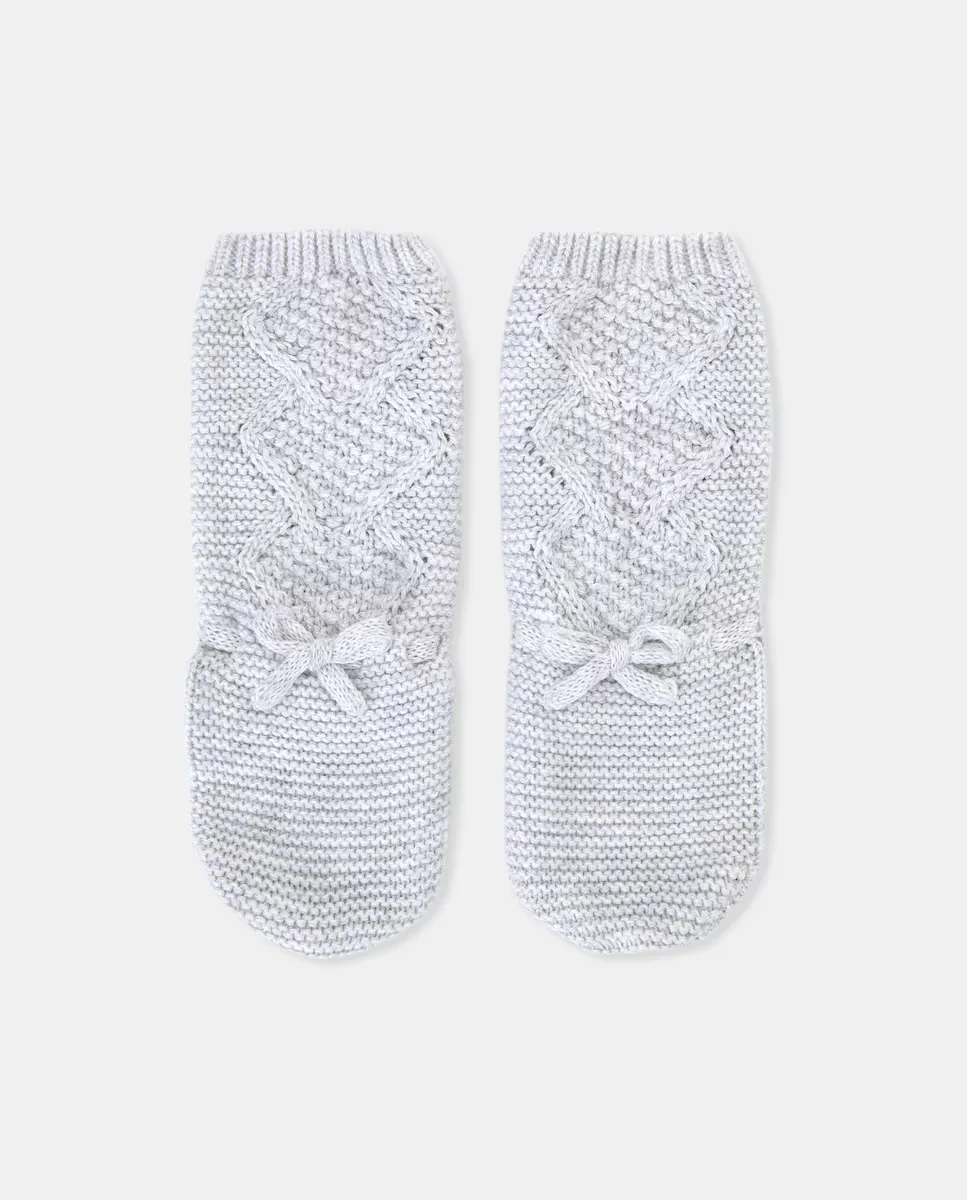 Вязаные пинетки для девочки Coconut El Corte Inglés, светло-серый
Вязаные пинетки для девочки Coconut El Corte Inglés, светло-серый