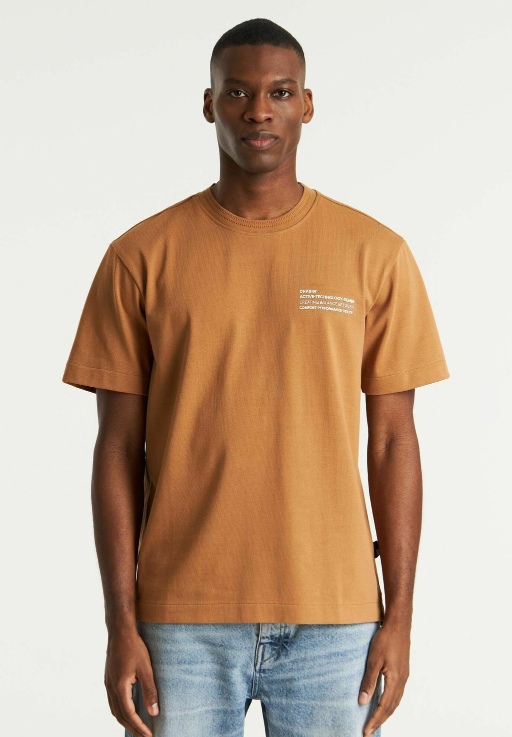 Футболка с принтом XPOSE CHASIN', светло-коричневый
Футболка с принтом XPOSE CHASIN', светло-коричневый