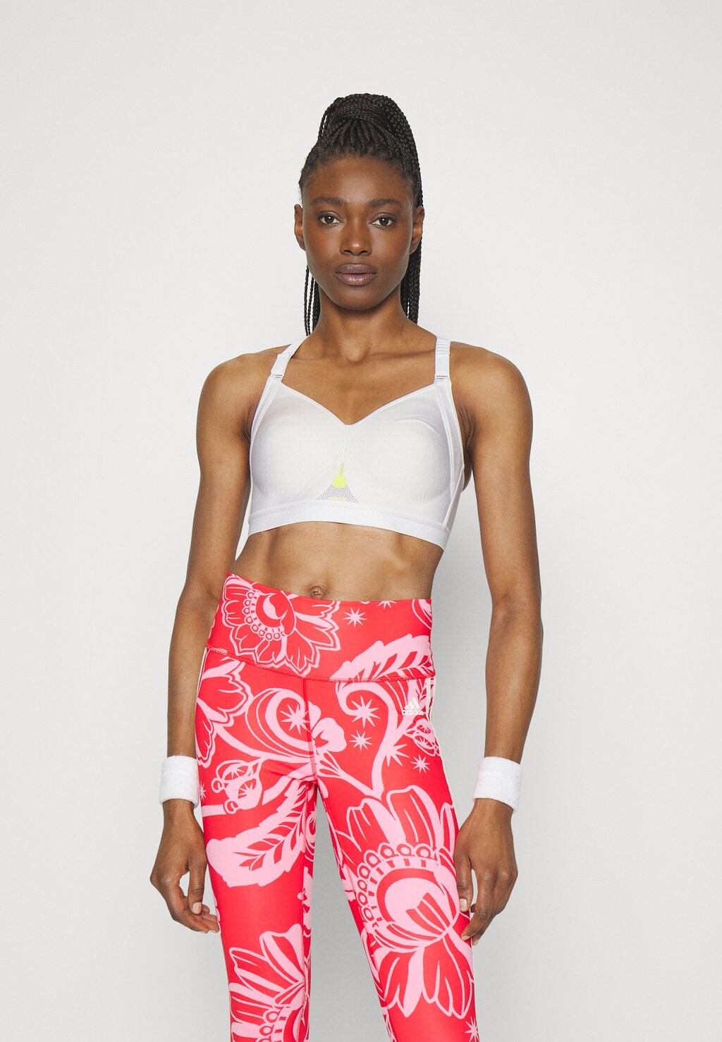 Спортивный бюстгальтер с высокой поддержкой Triumph, белый
Спортивный бюстгальтер с высокой поддержкой Triumph, белый