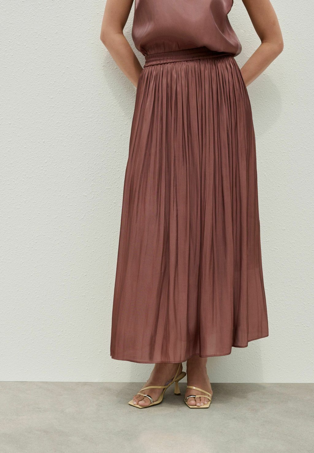 Юбка макси GLOSSY METALLIC Next, розовый
Юбка макси GLOSSY METALLIC Next, розовый